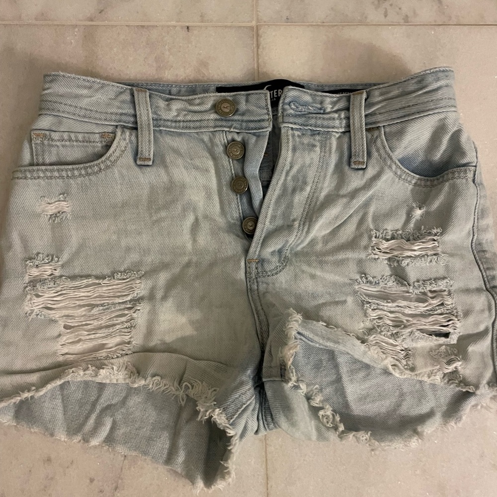 Hollister Distressed Light Wash Mom Jean Shorts